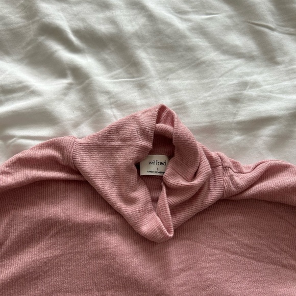 Aritzia Wilfred Only Cropped Turtleneck (S, pink) - Picture 2 of 2